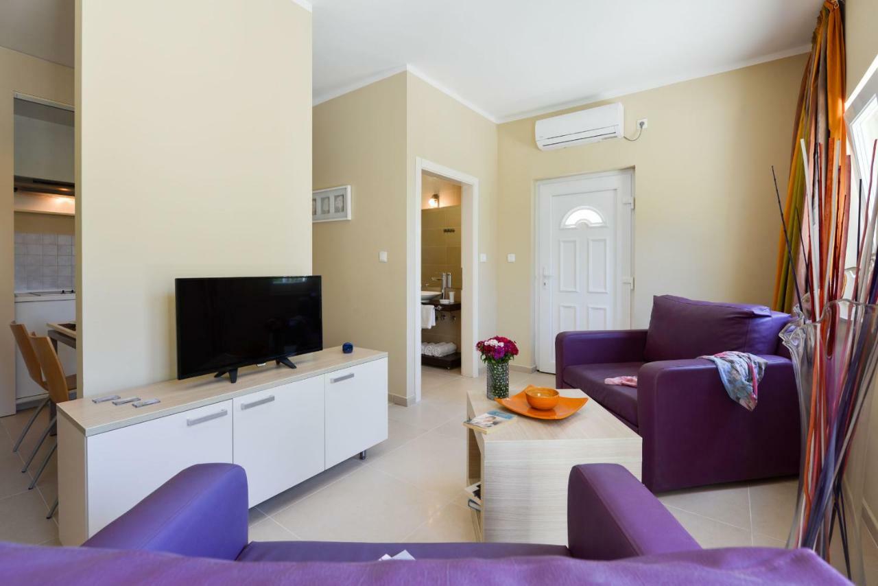 Cecilia Apartments ルン エクステリア 写真