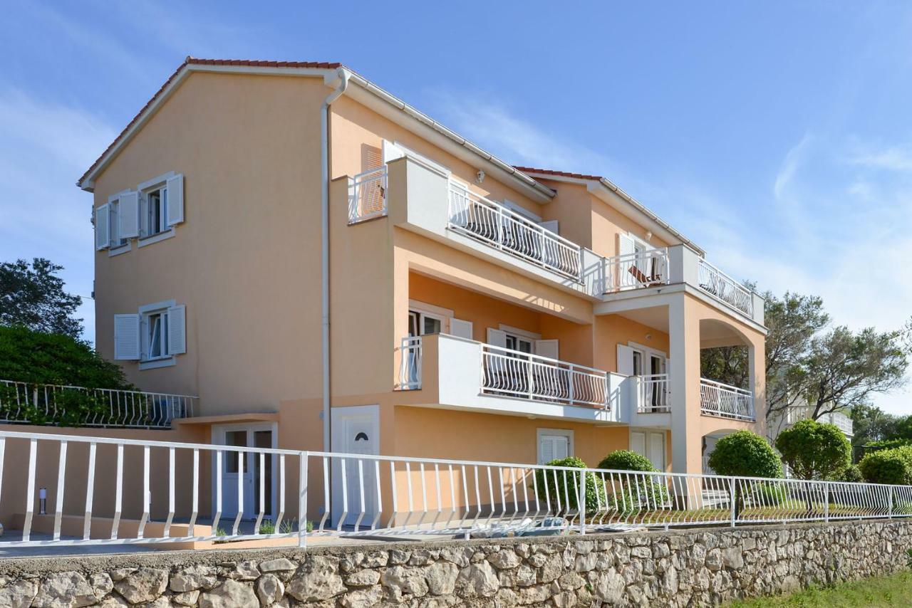 Cecilia Apartments ルン エクステリア 写真